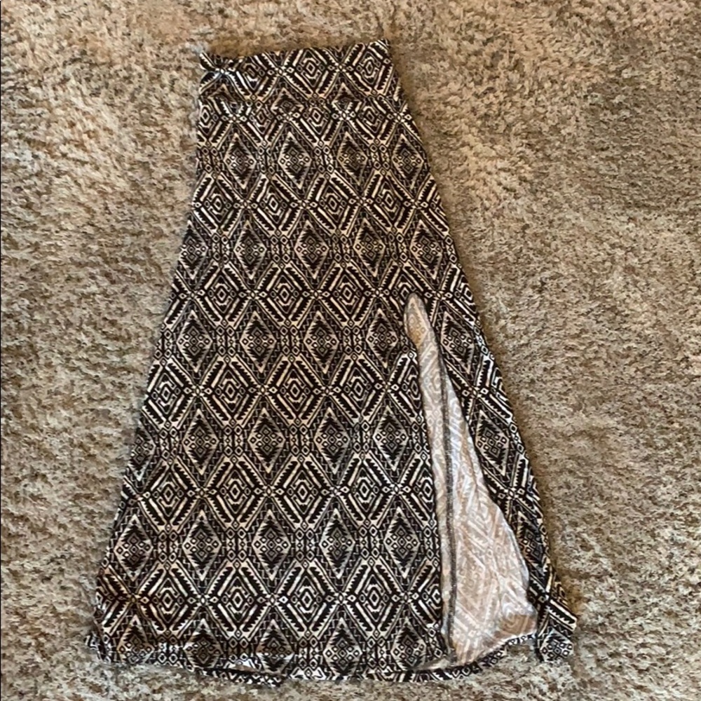 Tribal print maxi skirt in EUC